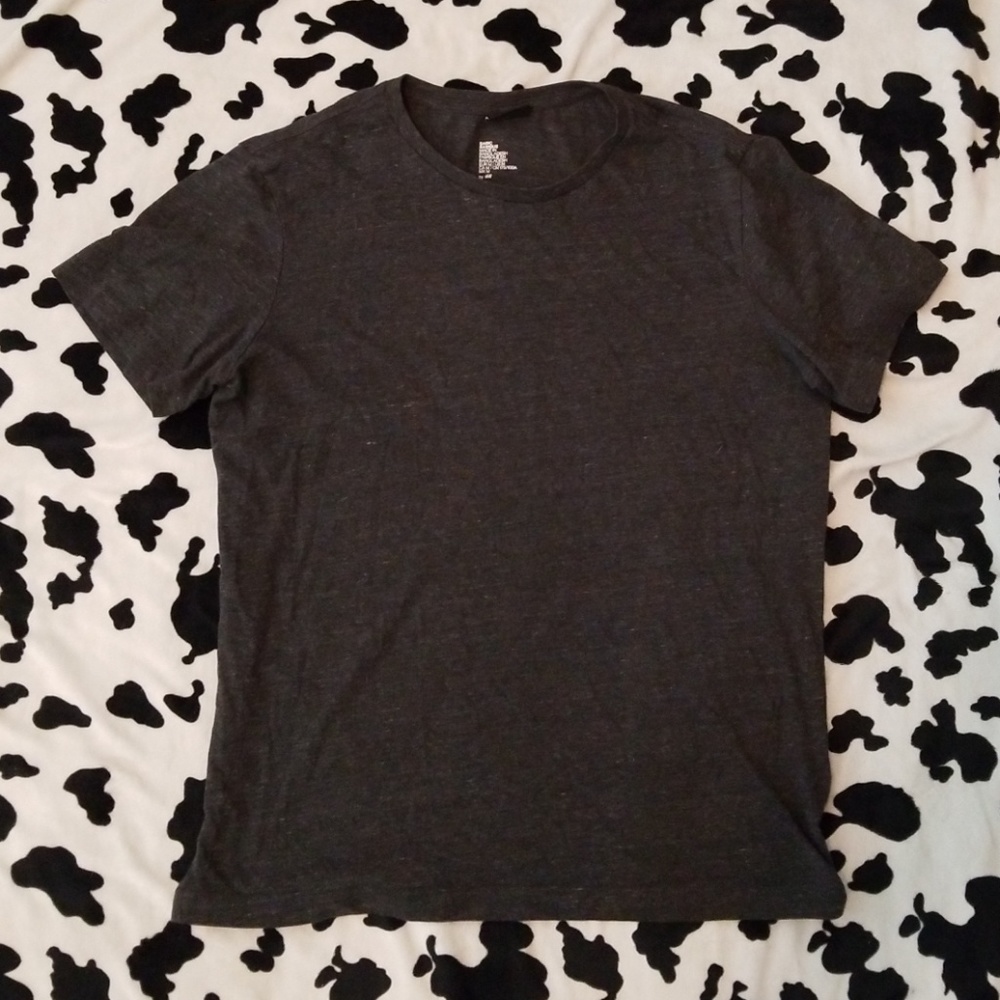 Dark grey solid T